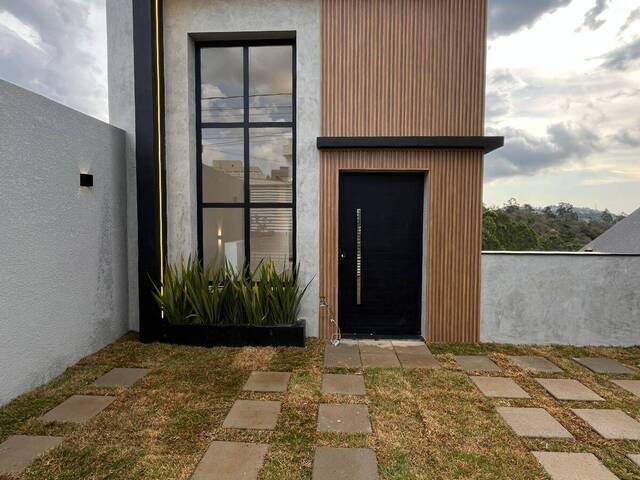 #180 - Casa em condomínio para Venda em Santana de Parnaíba - SP